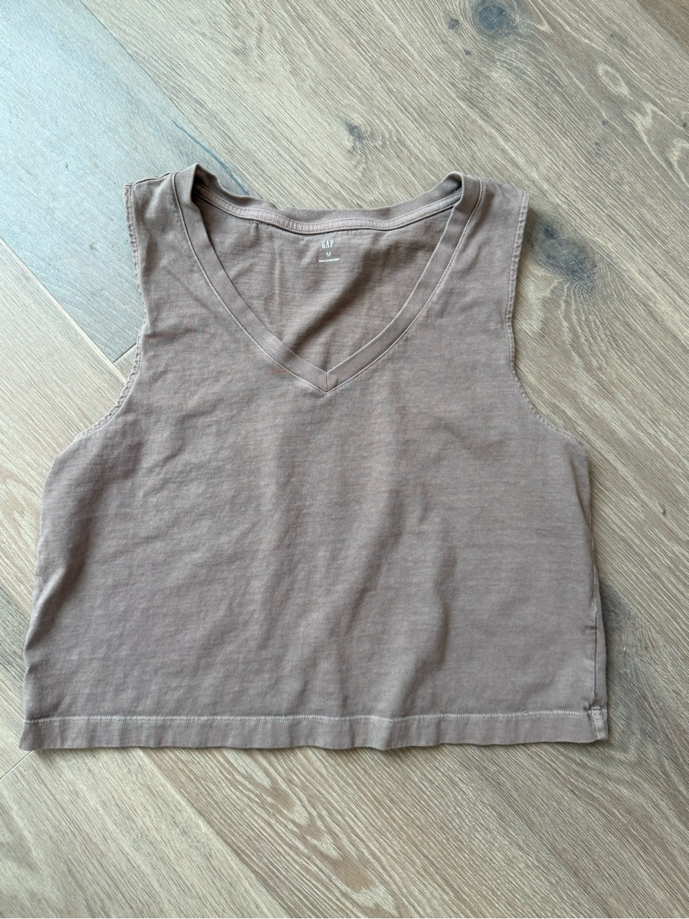 GAP Cropped V-Neck Tank Top in Taupe Brown
